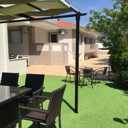 Deniastella Villas